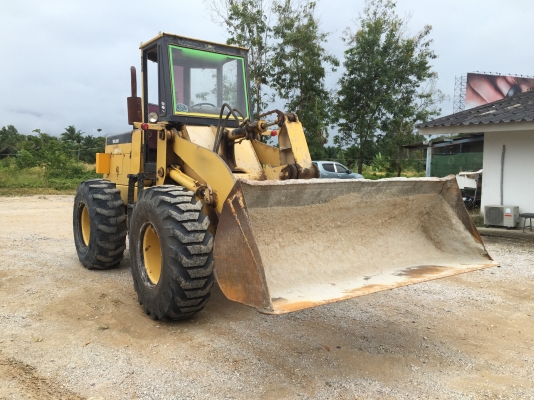 รถตัก KOMATSU 510. สนใจติดต่อ 081 - 6079515 รถตัก KOMATSU 510. สนใจติดต่อ 081 - 6079515