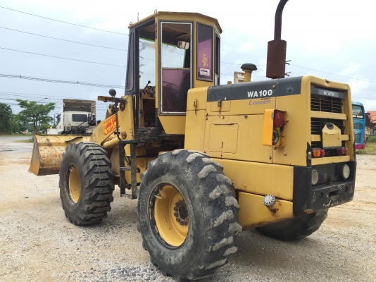 รถตัก KOMATSU 510. สนใจติดต่อ 081 - 6079515