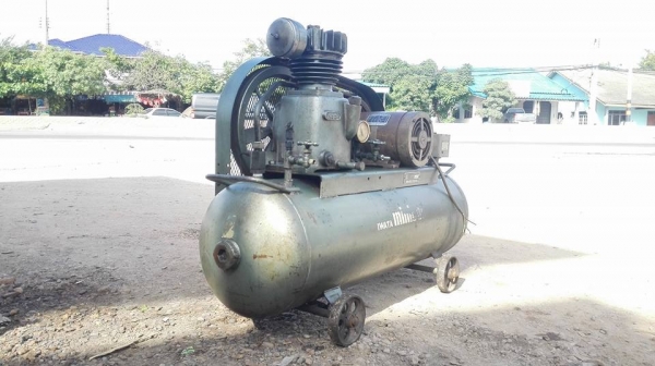 ** SOLD ** ปั้มลมญี่ปุ่น IWATA 2 HP ถังจุ 100 ลิตร ลงตู้สดนอกเสียงนุ่มๆมาเทสได้