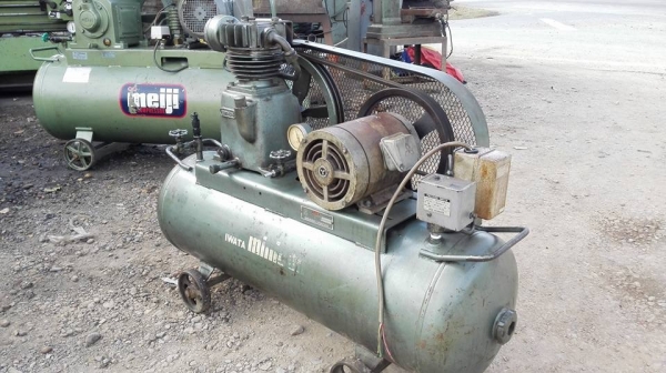 ** SOLD ** ปั้มลมญี่ปุ่น IWATA 2 HP ถังจุ 100 ลิตร ลงตู้สดนอกเสียงนุ่มๆมาเทสได้