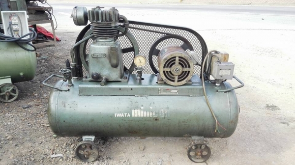 ** SOLD ** ปั้มลมญี่ปุ่น IWATA 2 HP ถังจุ 100 ลิตร ลงตู้สดนอกเสียงนุ่มๆมาเทสได้
