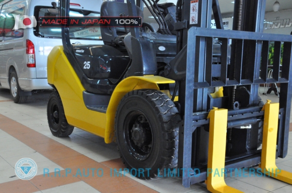 รถโฟล์คลิฟท์พร้อมขาย KOMATSU รุ่น FD25C-16-735771 ราคา 385,000 บาท นำเข้าจากประเทศญี่ปุ่น 100\% ไม่เคยใช้งานในไทย