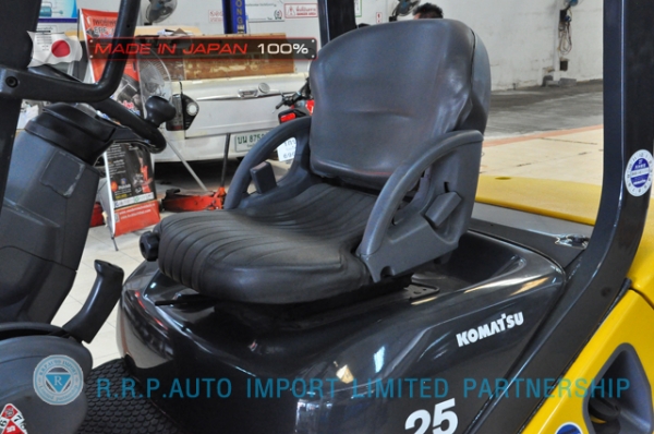 รถโฟล์คลิฟท์พร้อมขาย KOMATSU รุ่น FD25C-16-735771 ราคา 385,000 บาท นำเข้าจากประเทศญี่ปุ่น 100\% ไม่เคยใช้งานในไทย