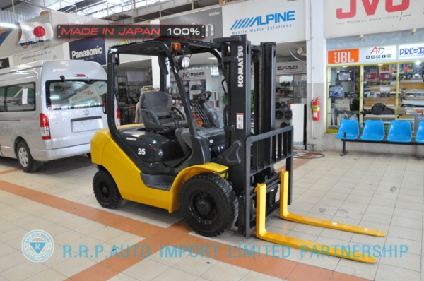 รถโฟล์คลิฟท์พร้อมขาย KOMATSU รุ่น FD25C-16-735771 ราคา 385,000 บาท นำเข้าจากประเทศญี่ปุ่น 100\% ไม่เคยใช้งานในไทย