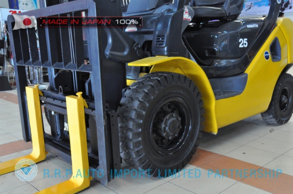 รถโฟล์คลิฟท์พร้อมขาย KOMATSU รุ่น FD25C-16-735771 ราคา 385,000 บาท นำเข้าจากประเทศญี่ปุ่น 100\% ไม่เคยใช้งานในไทย