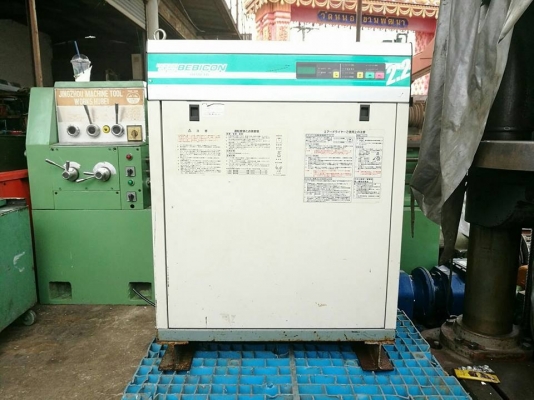 ปั้มลมตู้เก็บเสียงญี่ปุ่น BEBICON HITACHI รุ่น PACKAGE OILFREE 3 HP มีระบบ AIR DRYER ลงตู้สดนอกเงาๆมาเทสก่อนได้