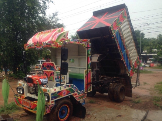 ขายรถอีแต๋นหกล้อดั้ม