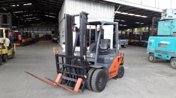 ขายรถยก TOYOTA 8FD25 เสาสูง 4 เมตร งาฮิ้งฟอร์ค