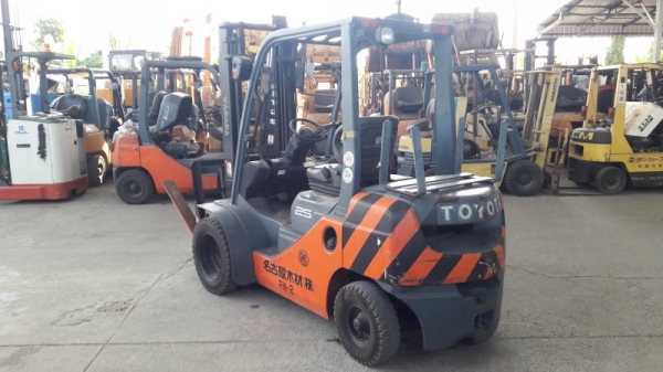 ขายรถยก TOYOTA 8FD25 เสาสูง 4 เมตร งาฮิ้งฟอร์ค