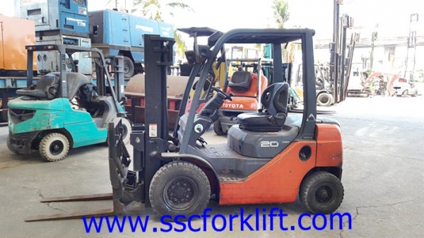 ขายรถยก TOYOTA 8FD20 เสาสูง 3เมตร งาฮิ้งฟอร์ค ขายรถยก TOYOTA 8FD20 เสาสูง 3เมตร งาฮิ้งฟอร์ค