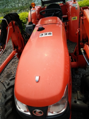 ขายรถแทรกเตอร์รุ่น L4708 พร้อมบุ้งกี๋ รถใช้งานมาน้อย 423 ชั่วโมง ปรับสภาพให้พร้อมใช้งาน