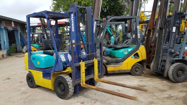 ขายด่วนรถยกKOMATSU FG15-16 ยก1.5ตันเสาสูง3เมตรแผงสไลย์รถนอกนำเข้ายังไม่เคยใช้งานในเมืองไทยเลย=รุ่นใหม่ขายถูกๆๆ