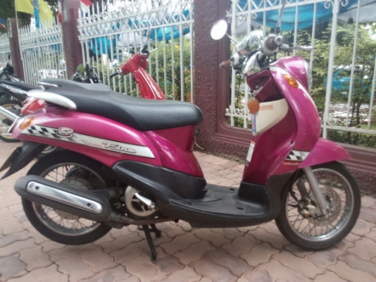 ขาย Yamaha Fino สีชมพู