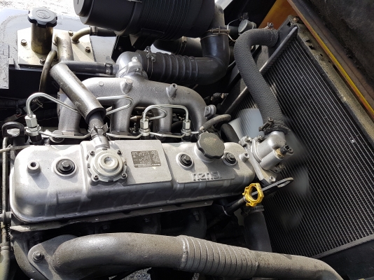 ขายรถยกดีเซลเสา4.5เมตร.ยางตันใหม่ๆ