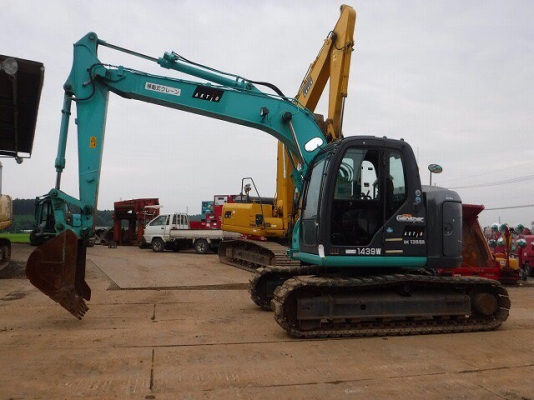 KOMATSU SK135SR YY-06 รุ่นใหม่ สวยสุด ไร้ที่ติ 4,000ชั่วโมง โทร.090-986-2521 อ๊อบ