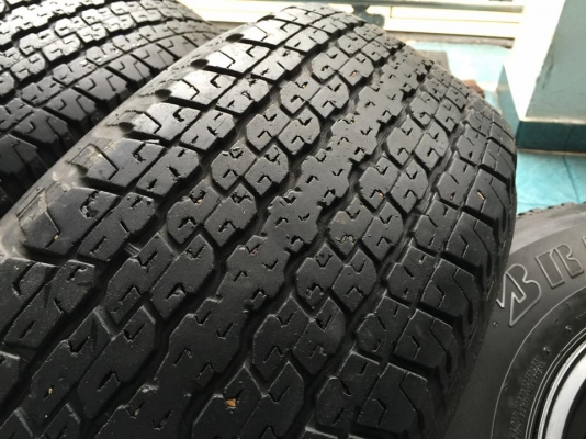 ขายล้อลายMickeythompson 16x8 off0 ยางBridgestone 265/70/16 ปี12 ดอกสวยเต็ม4เส้น
