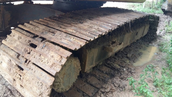 ขาย 1,395,000 KOMATSU pc 200-8 ทำงาน 15,&times;&times;&times;  ชั่วโมง เครื่องดี ปั๊มดี  ไฟฟ้าครบพร้อมใช้ เอกสารเล่ม รถอยู่ จ.สกลนคร 090-772-3710 090-772-3708