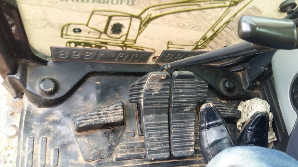 ขาย 1,395,000 KOMATSU pc 200-8 ทำงาน 15,&times;&times;&times;  ชั่วโมง เครื่องดี ปั๊มดี  ไฟฟ้าครบพร้อมใช้ เอกสารเล่ม รถอยู่ จ.สกลนคร 090-772-3710 090-772-3708