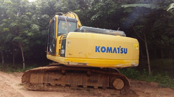 ขาย 1,395,000 KOMATSU pc 200-8 ทำงาน 15,&times;&times;&times;  ชั่วโมง เครื่องดี ปั๊มดี  ไฟฟ้าครบพร้อมใช้ เอกสารเล่ม รถอยู่ จ.สกลนคร 090-772-3710 090-772-3708