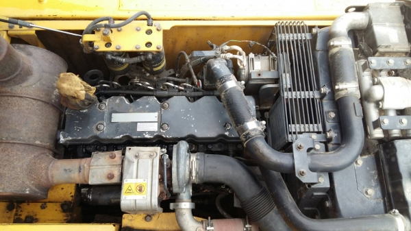 ขาย 1,395,000 KOMATSU pc 200-8 ทำงาน 15,&times;&times;&times;  ชั่วโมง เครื่องดี ปั๊มดี  ไฟฟ้าครบพร้อมใช้ เอกสารเล่ม รถอยู่ จ.สกลนคร 090-772-3710 090-772-3708