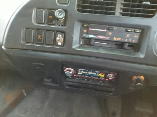 ขายรถบรรทุกสิบล้อ