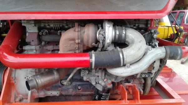 ขายรถเกี่ยวพร้อมแทนเลอร์ รถเกี่ยวเครื่อง JO8 ตัวดิน 12 นอก แทนเลอร์เครื่อง 175 , 7เกียร์  สนใจติดต่อได้ที่  0899152546,0934573172