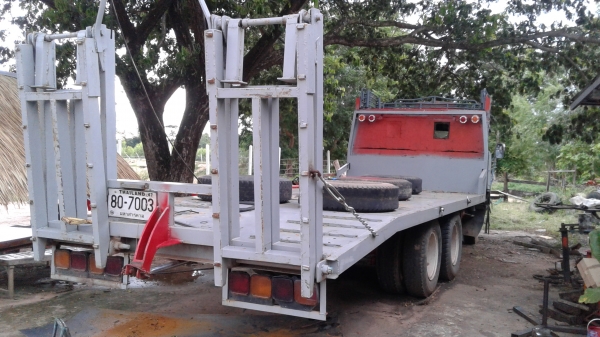 ขายรถเกี่ยวพร้อมแทนเลอร์ รถเกี่ยวเครื่อง JO8 ตัวดิน 12 นอก แทนเลอร์เครื่อง 175 , 7เกียร์  สนใจติดต่อได้ที่  0899152546,0934573172