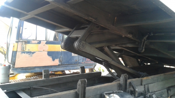 รถดั้มพ์