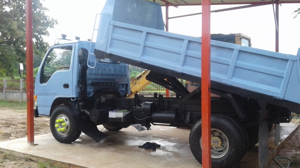 รถดั้มพ์