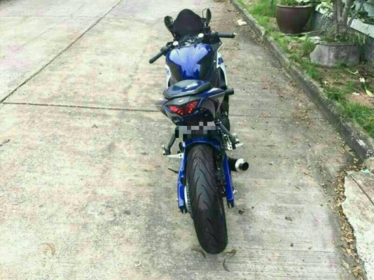 Yamaha R3 ABS 2015 ท่อแต่ง ไฟหน้าแต่ง กันล้ม กระจกมองข้างแต่ง น๊อตตั้งสแตน เบาะท้ายแต่ง ราคา100,000.-บาท สนใจติดต่อได้เลยคับ