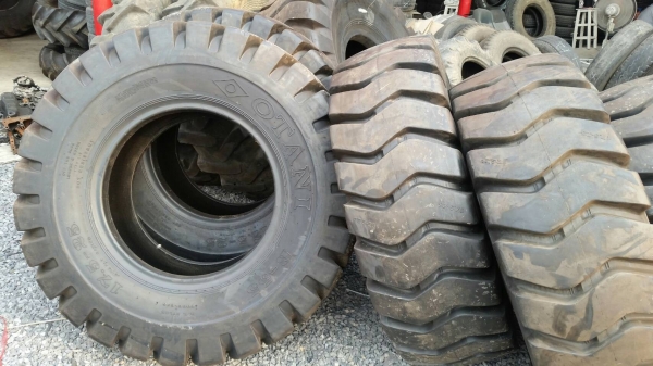 ยางรถตัก