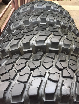 ยาง Mud BF goodrich 255 85 16 ดอกเยอะ ใช้ได้อีกนาน ราคาไม่แพง ยาง Mud BF goodrich 255 85 16 ดอกเยอะ ใช้ได้อีกนาน ราคาไม่แพง