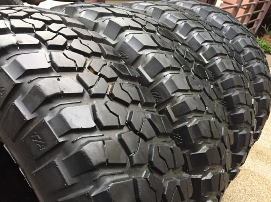 ยาง Mud BF goodrich 255 85 16 ดอกเยอะ ใช้ได้อีกนาน ราคาไม่แพง ยาง Mud BF goodrich 255 85 16 ดอกเยอะ ใช้ได้อีกนาน ราคาไม่แพง