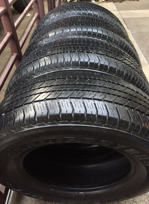 ยาง Bridgestone 265 65 17 ปลายปี13 ดอกเยอะ พร้อมใช้งาน ราคาไม่แพง
