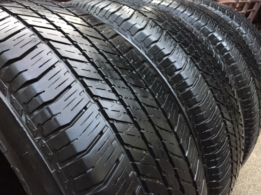 ยาง Bridgestone 265 65 17 ปลายปี13 ดอกเยอะ พร้อมใช้งาน ราคาไม่แพง