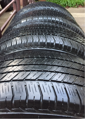 ยาง Bridgestone 265 65 17 ปลายปี13 ดอกเยอะ พร้อมใช้งาน ราคาไม่แพง