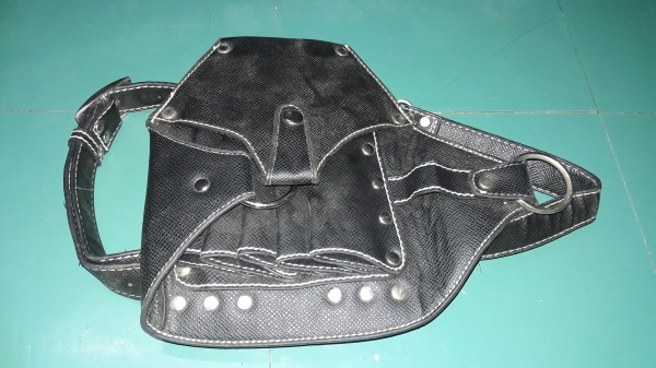 ขายกระเป๋าหนังใส่เครื่องมือช่างงานดีงานเก่าเก็บ ขายกระเป๋าหนังใส่เครื่องมือช่างงานดีงานเก่าเก็บ