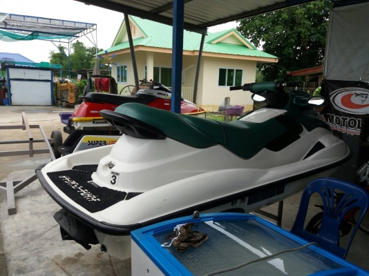เรือเก่าญี่ปุ่นมีหลายลำ