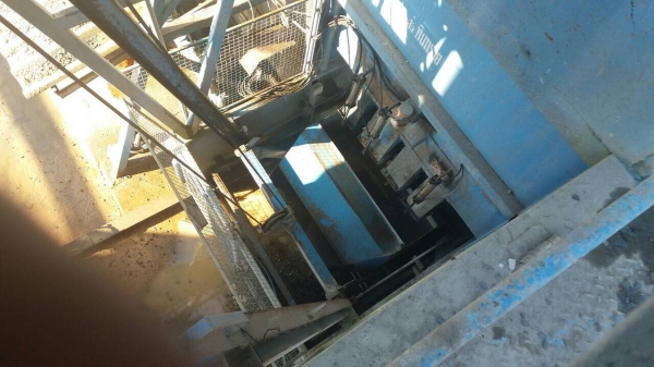 ขายเเพล้นปูน 0.5 คิว พร้อมรถโม่ปูน