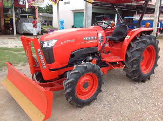 ขาย ด่วนL4708 4WD อุปกร3ชิ้น ใบดันหน้า โรตารี่ ผาน3 ตราช้าง พร้อมเล่ม