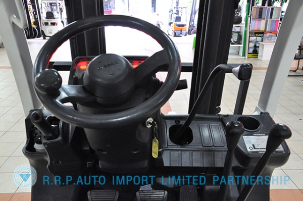 ขายรถโฟล์คลิฟท์มือสอง NISSAN รุ่น NL01-000188 ราคา 175,000 บาทนำเข้าจากประเทศญี่ปุ่น 100\% ไม่เคยใช้งานในประเทศไทย