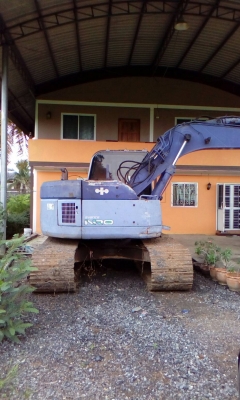 ขายคับโคมัสสุ128US สภาพเก่านอกใช้งานได้ไม่ถึง1ปีเอกสารอินวอยส์รถสวยพร้อมใช้