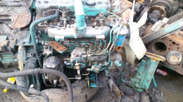 ขายเครื่องรถแมคโคSK-120. สภาพสวย เครื่องไม่เคยรื้อซ่อม 4-B D-1ขายไม่แพงครับ