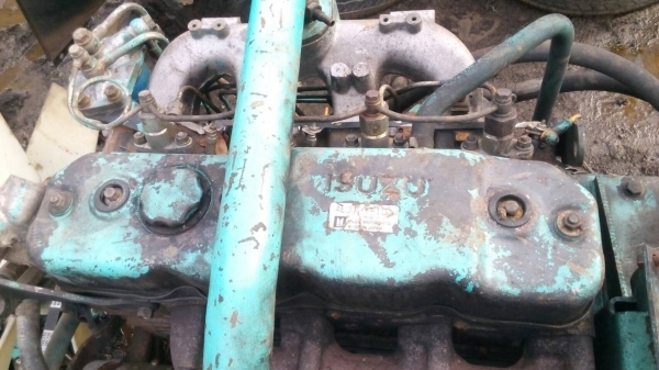 ขายเครื่องรถแมคโคSK-120. สภาพสวย เครื่องไม่เคยรื้อซ่อม 4-B D-1ขายไม่แพงครับ