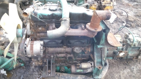 ขายเครื่องรถแมคโคSK-120. สภาพสวย เครื่องไม่เคยรื้อซ่อม 4-B D-1ขายไม่แพงครับ