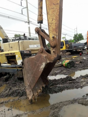 ขายบุ้งกี่เก่า ใส่ PC-200-5-6  ใส่ได้หลายรุ่นขาย 25000  ซ่อมแล้ว