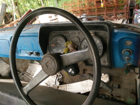 หัวเก๋งหกล้อหน้ายาว