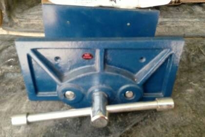 ขายปากกาจับชิ้นงานเก่าเก็บจีน จับได้8" ขายปากกาจับชิ้นงานเก่าเก็บจีน จับได้8"