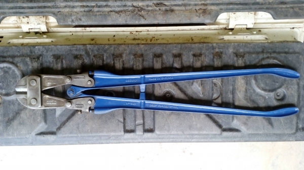 ขายกรรไกรตัดเหล็กRECORD NO.942 Made in England.เก่าเก็บ