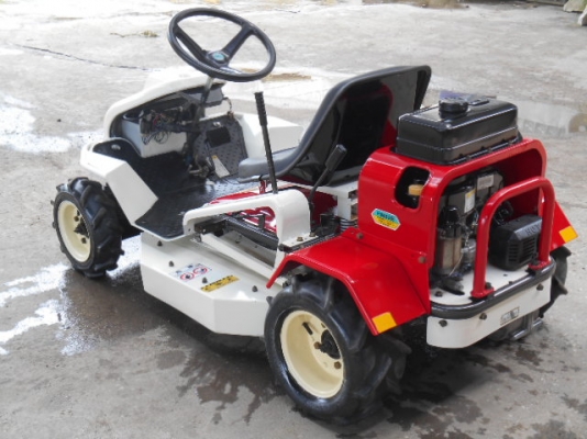 รถตัดหญ้า OREC RM82B 11 แรง พร้อมใช้งาน